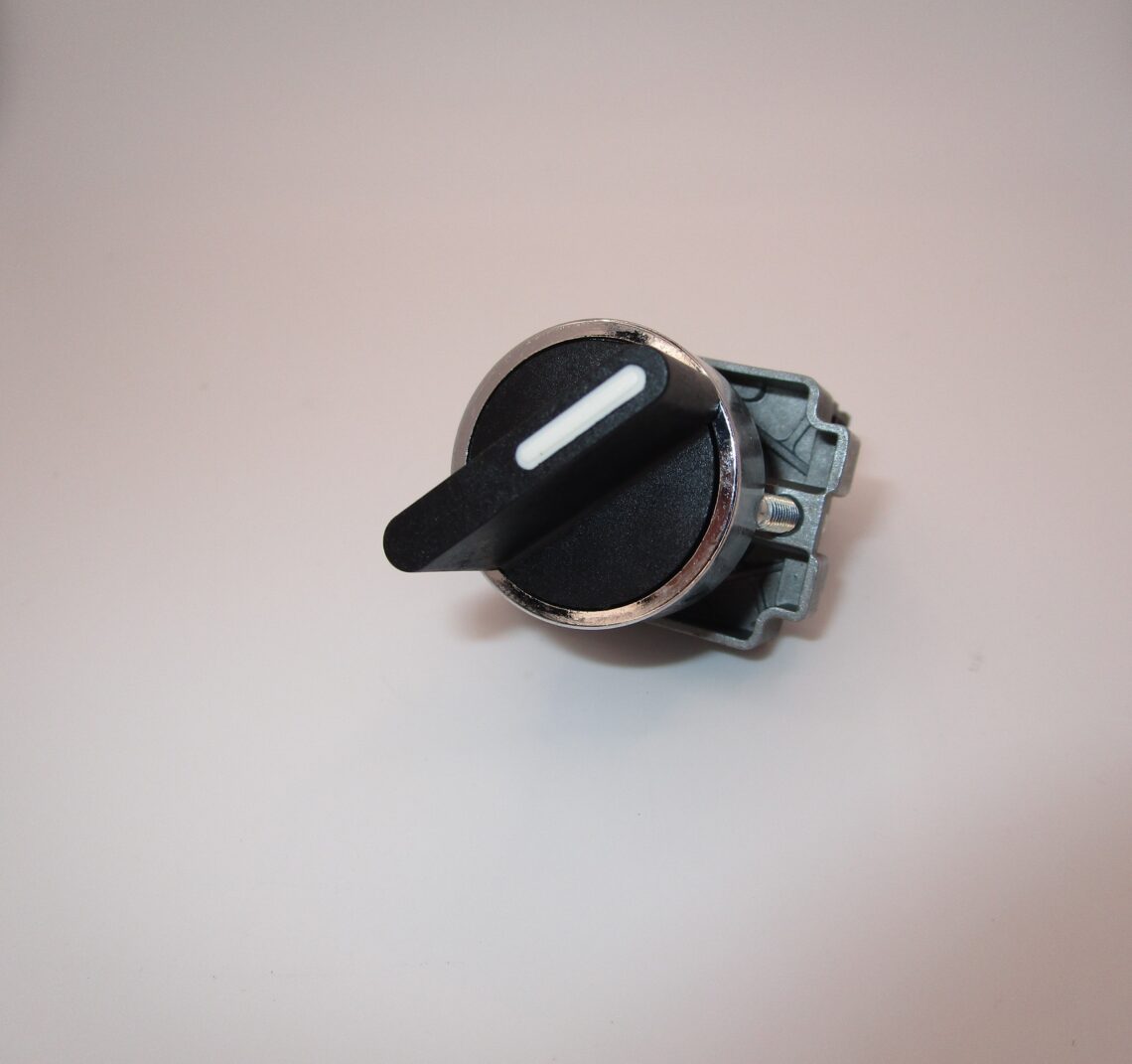 ANDELI 22mm Black Selector 2 position latching XB2BD21