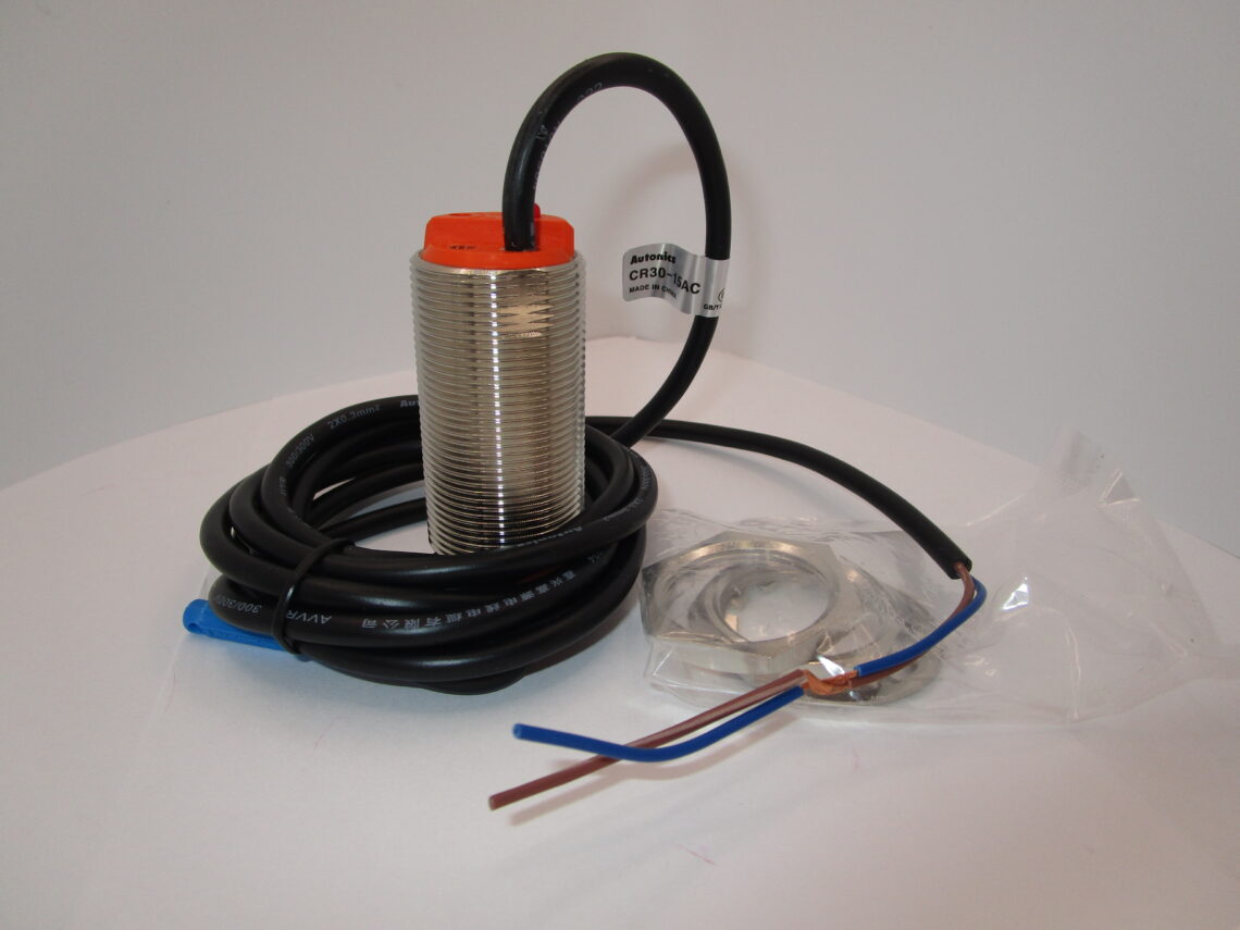 AUTONICS CR30-15AC Proximity Sensor
