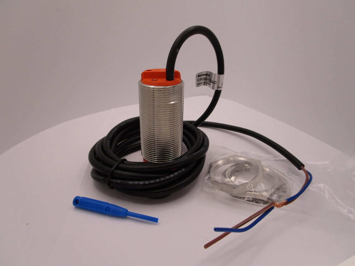 AUTONICS CR30-15AC Proximity Sensor - Image 5