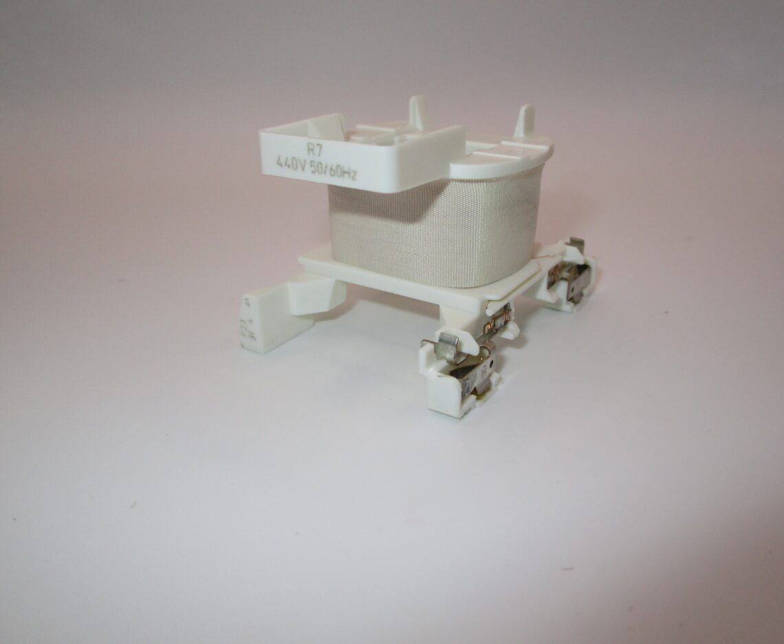 SCHNEIDER LXD1R7 Replacement Coil Made in France