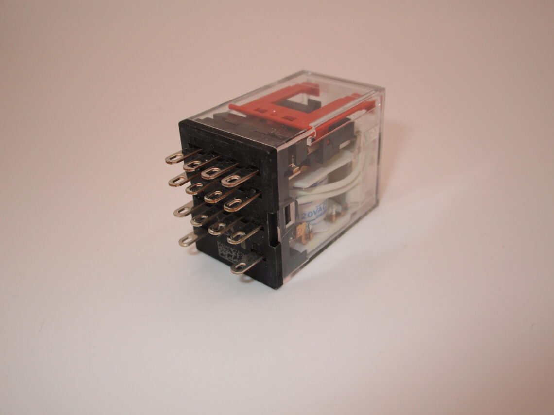 OMRON MY4N-GS 110/220vac 14 pin Relay - Image 4