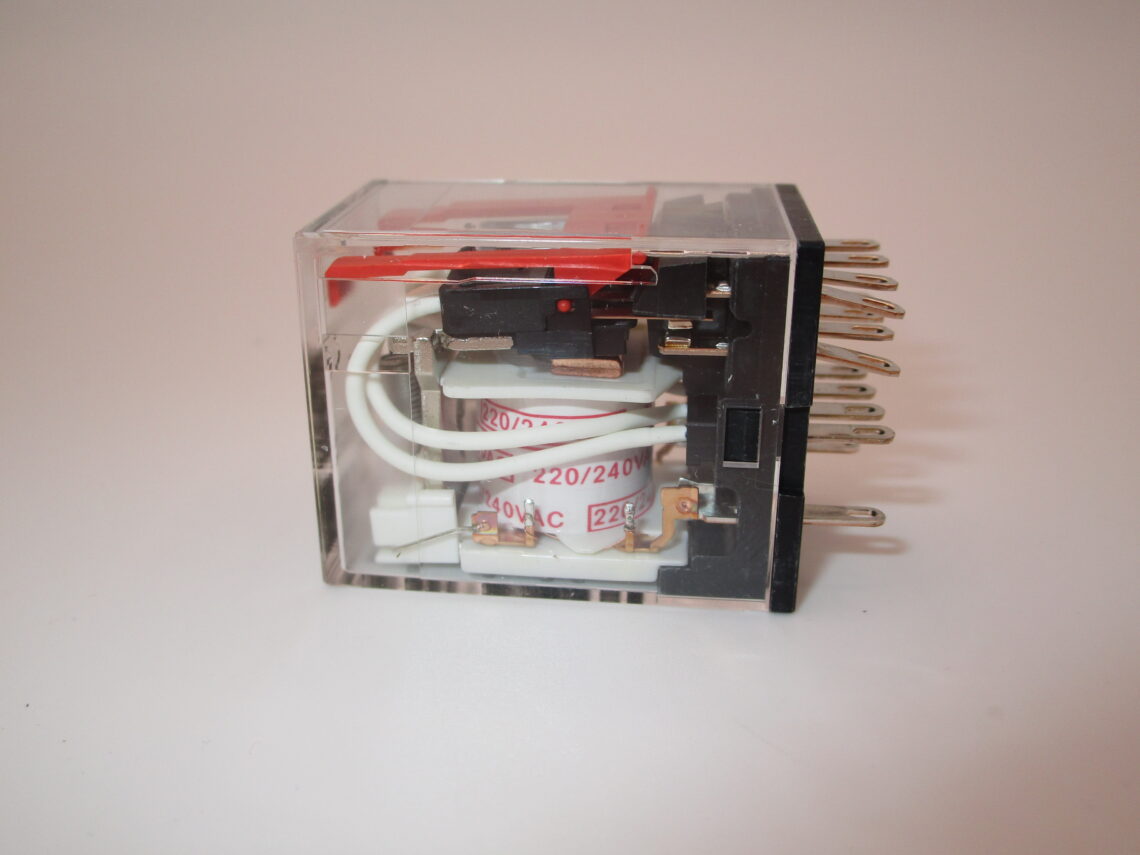 OMRON MY4N-GS 220/240vac 14 pin Relay - Image 2