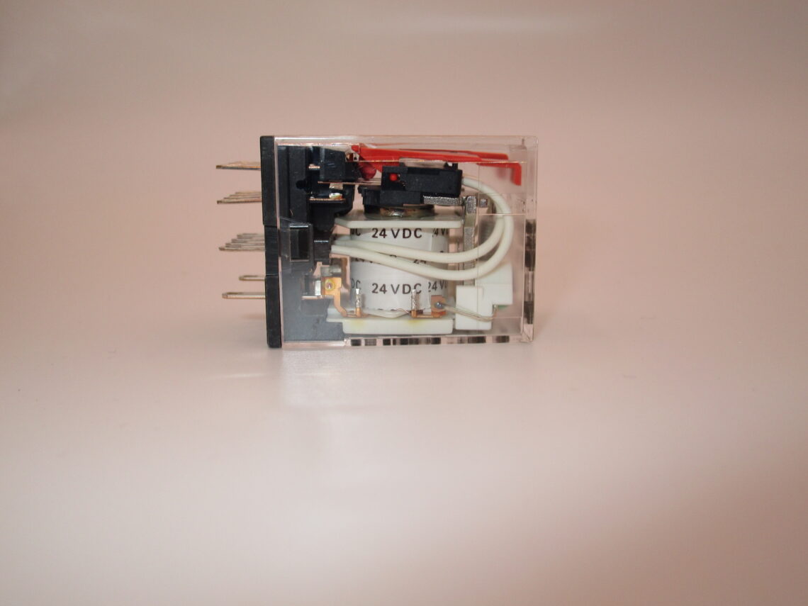 OMRON MY4N-GS 24VDC 14 pin Relay - Image 2