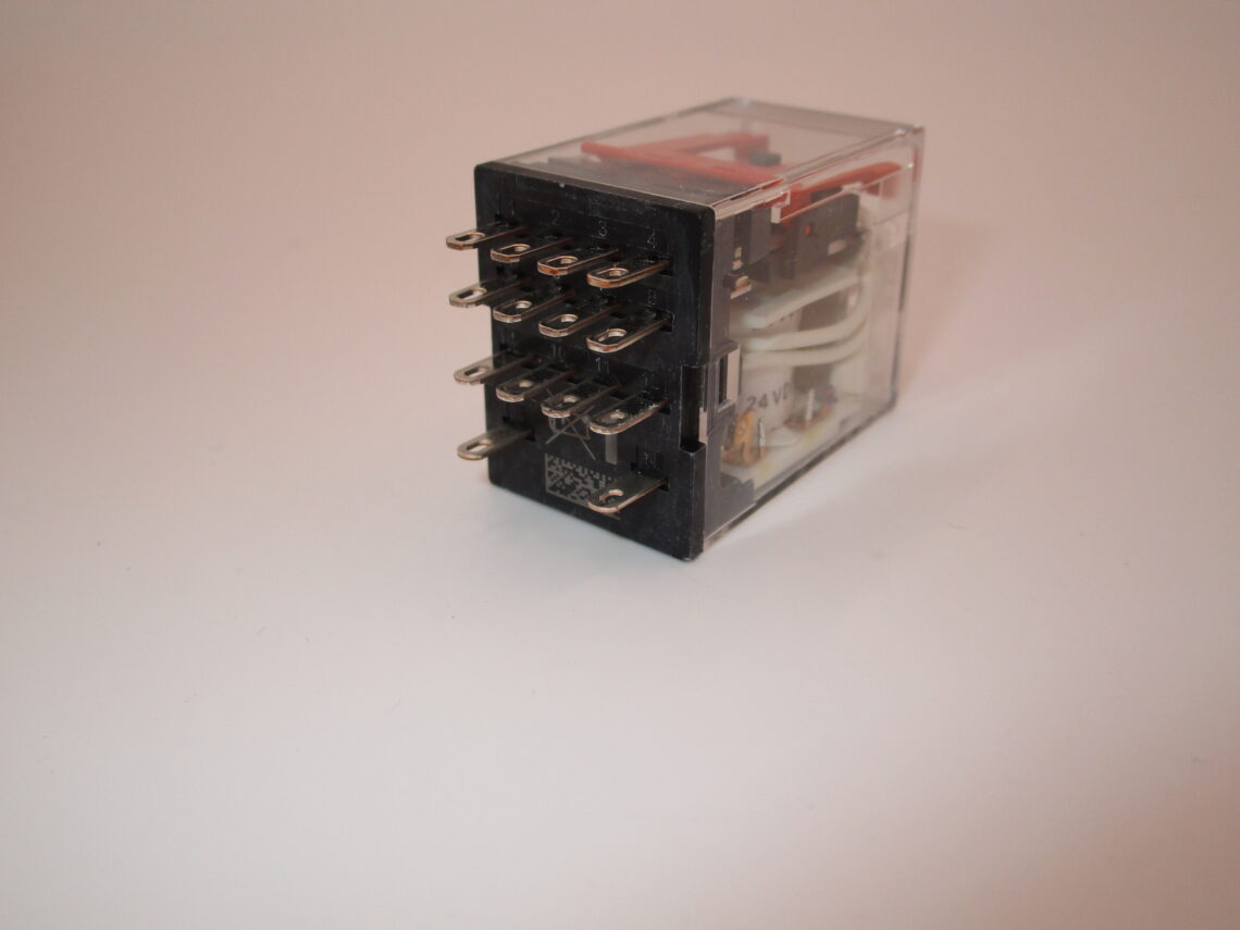 OMRON MY4N-GS 24VDC 14 pin Relay - Image 3