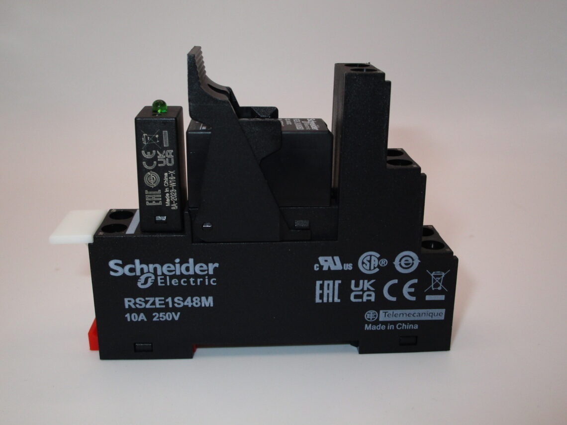SCHNEIDER RSB2A080BDPV Plug in Relay
