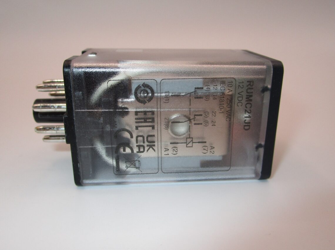 SCHNEIDER RUMC21JD plug in relay - Image 4