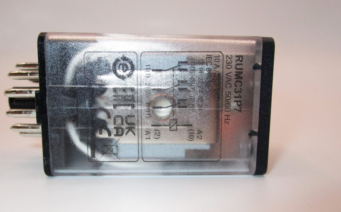 SCHNEIDER RUMC31P7 plug in relay - Image 4