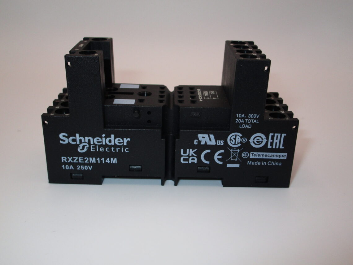 SCHNEIDER RXZE2M114M Relay Socket