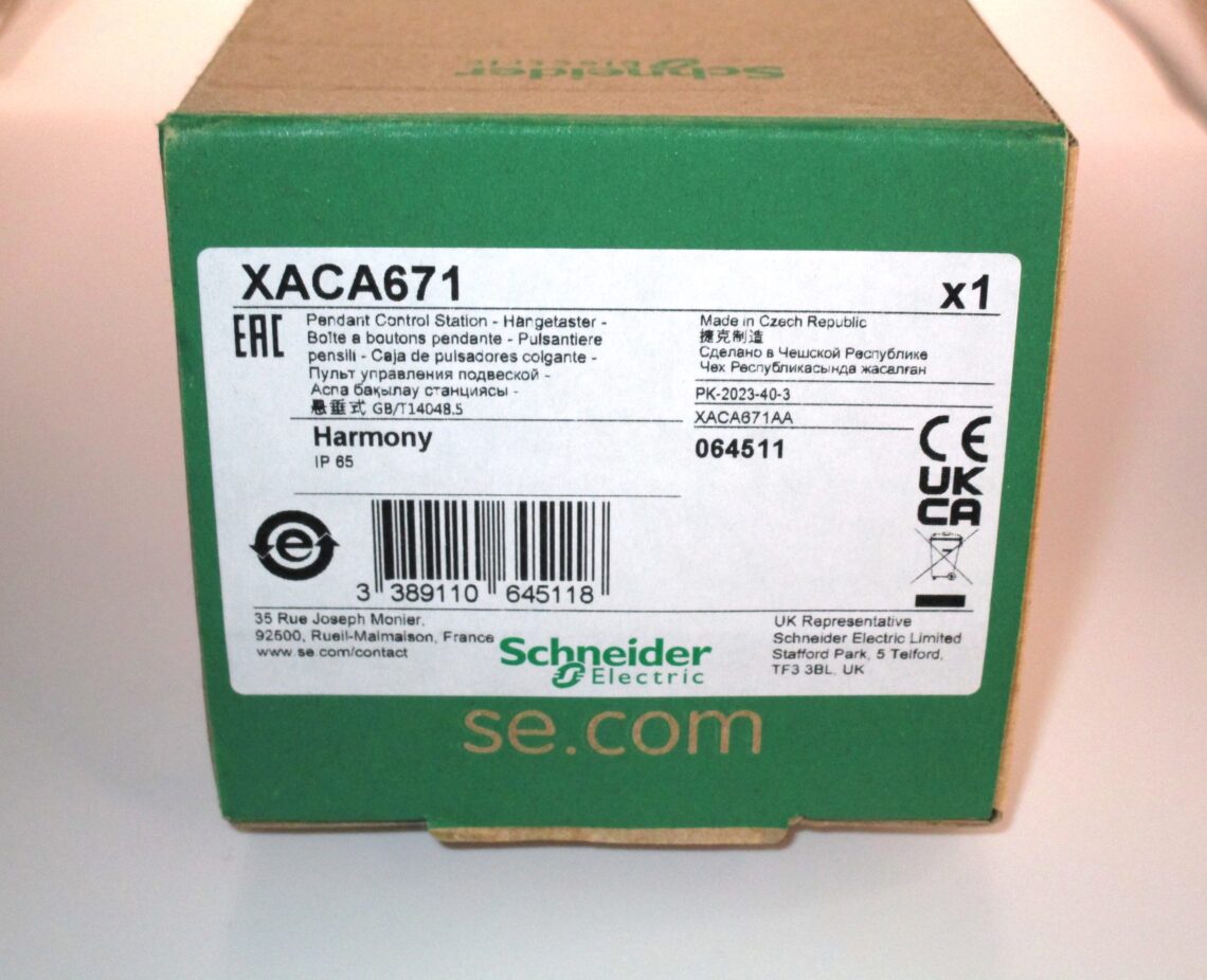 SCHNEIDER XACA671 Control Station