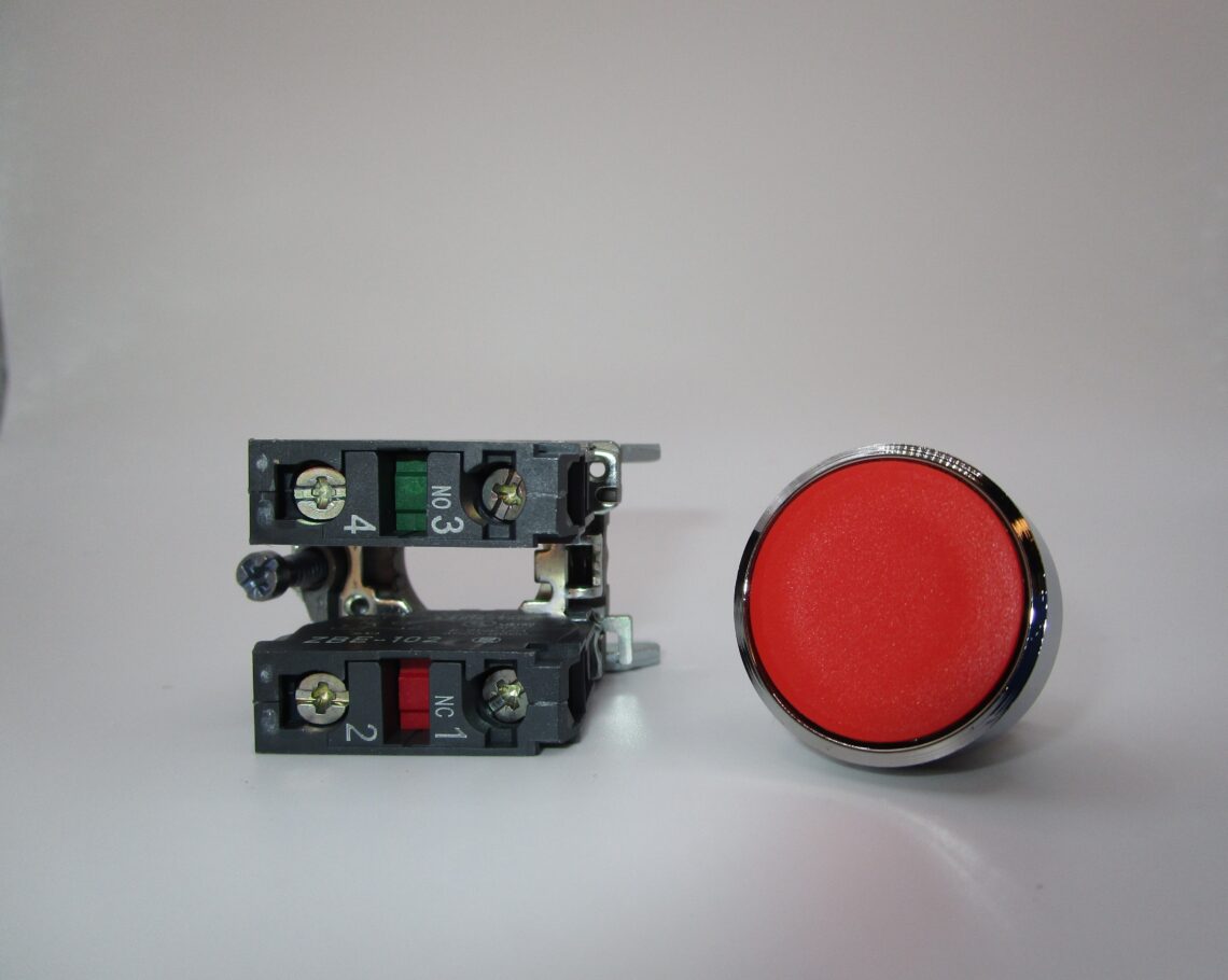 SCHNEIDER XB4BA45 Harmony 22mm RED push button 1NO+1NC - Image 3