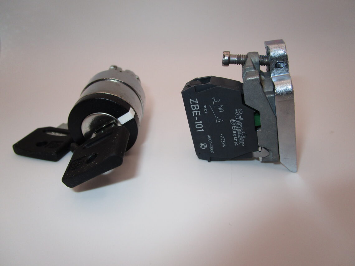 SCHNEIDER XB4BG21 Schneider Key Switch Selector - Image 3