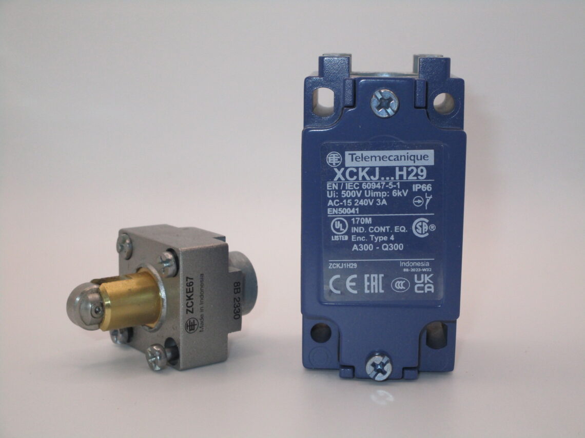 TELEMECANIQUE XCKJ167H29 Limit Switch - Image 2
