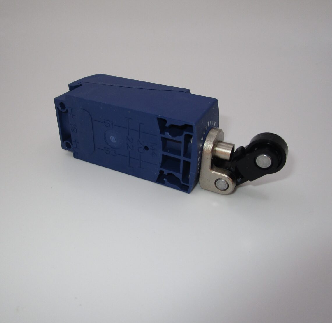 TELEMECANIQUE XCKP2121G11 Limit Switch ROLLER LEVER - Image 5