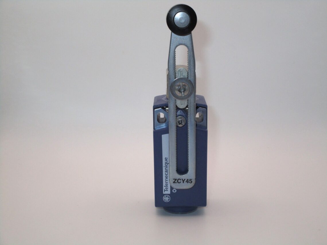 TELEMECANIQUE XCKP2145G11Limit Switch - Image 4