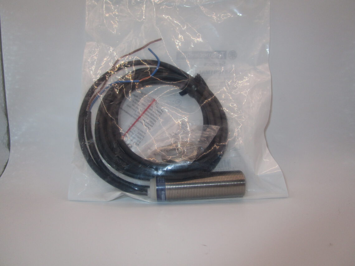 Telemecanique XS618B1MAL2 Inductive Sensor - Image 3