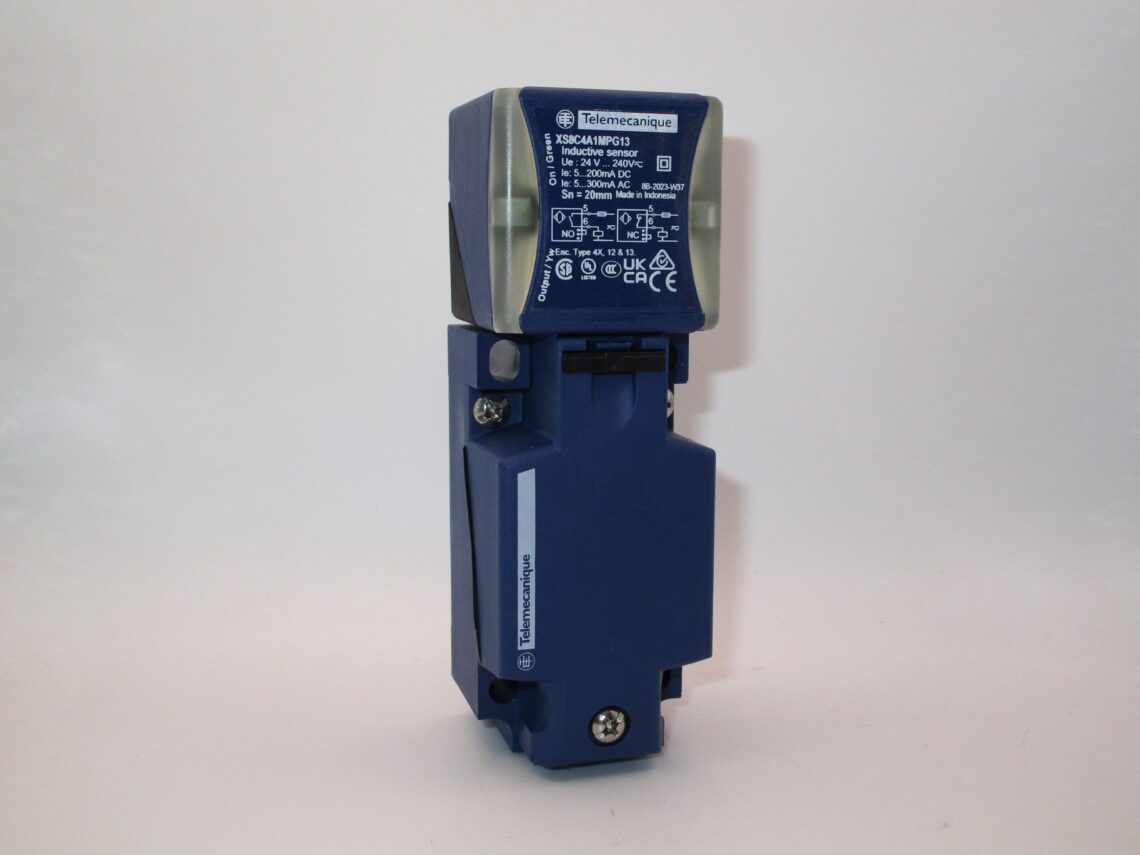 TELEMECANIQUE XS8C4A1MPG13 Inductive proximity sensor XS - Image 3