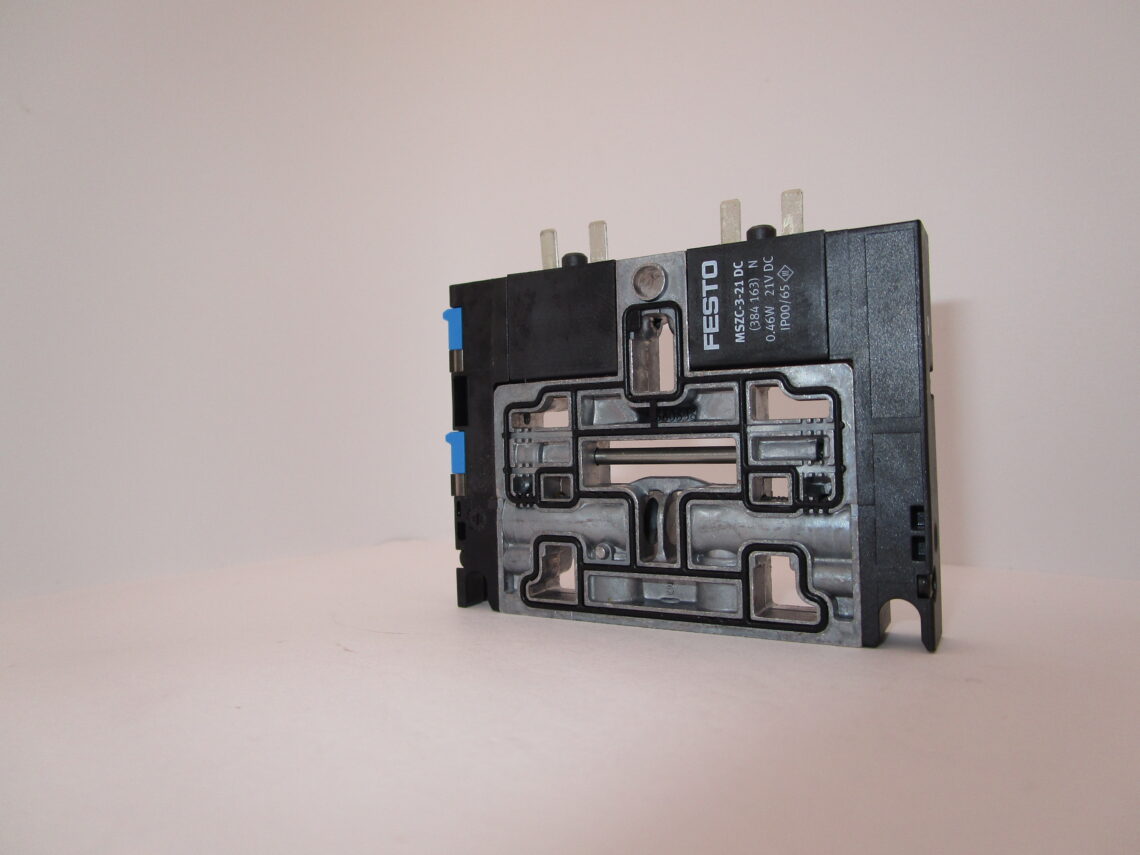 FESTO CPV10-M1H-2X3-GLS-M7 Mat 161416 Monostable Solenoid valve - Image 3