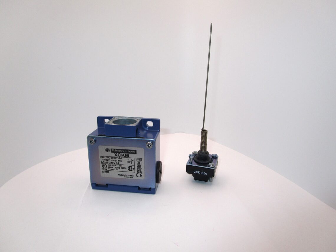 TELEMECANIQUE XCKM106 Limit Switch