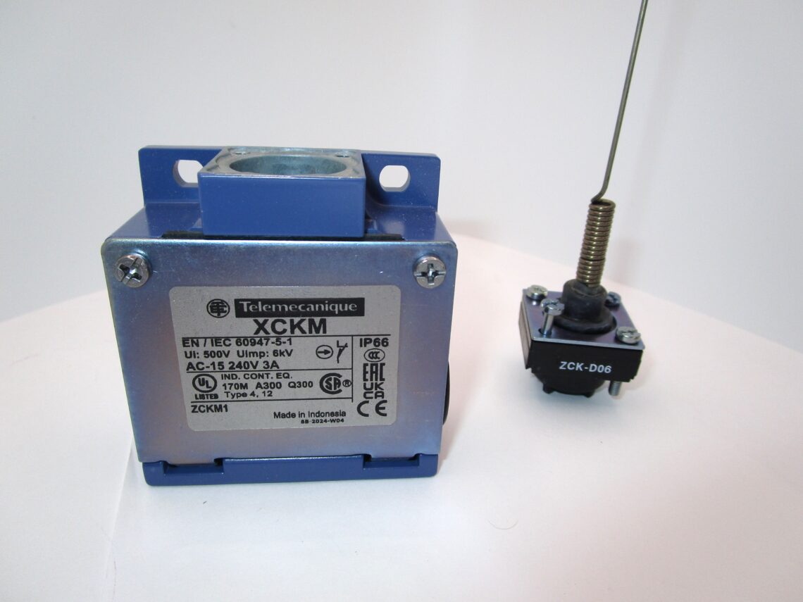 TELEMECANIQUE XCKM106 Limit Switch - Image 3