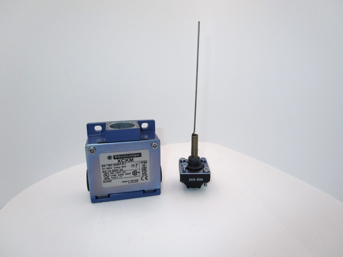 TELEMECANIQUE XCKM106 Limit Switch - Image 5