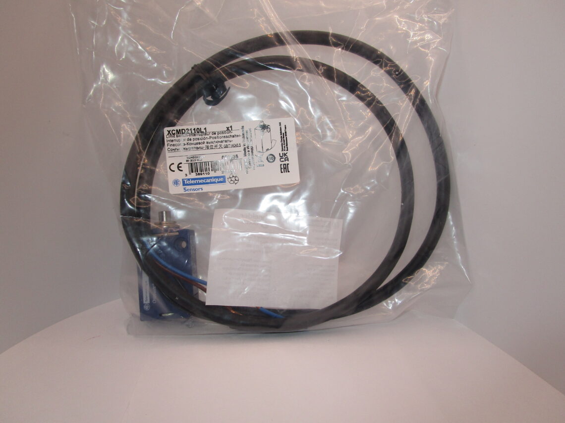 TELEMECANIQUE XCMD2110L1 Limit switch