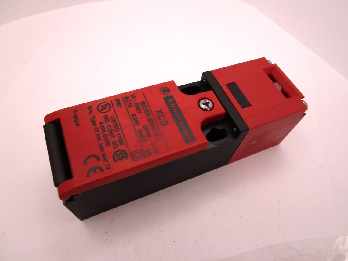 TELEMECANIQUE XCSPA192 Safety switch